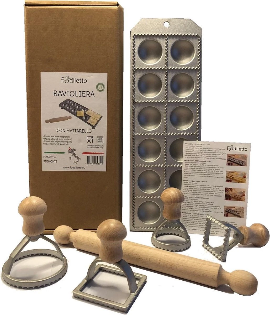 Foodiletto - Raviolimaker Set - Vorm 12 Ravioli - Aluminium/Beukenhout - Zilver 1 Foodiletto - Raviolimaker Set - Vorm 12 Ravioli - Aluminium/Beukenhout - Zilver