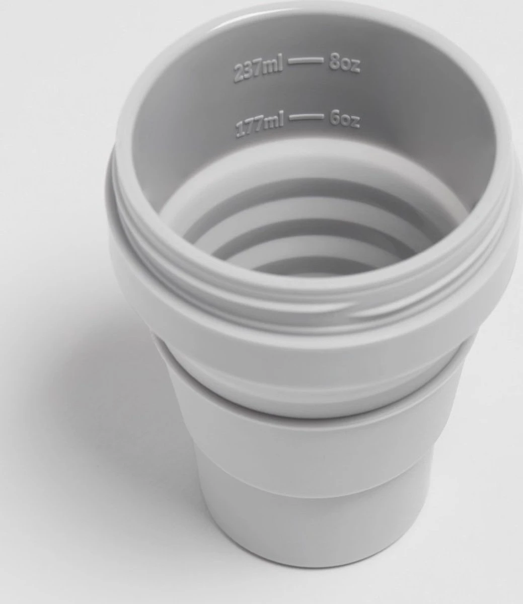 STOJO - Opvouwbare Beker - To Go - Grijs - 237ml - Herbruikbaar 5 STOJO - Opvouwbare Beker - To Go - Grijs - 237ml - Herbruikbaar - Afbeelding 5