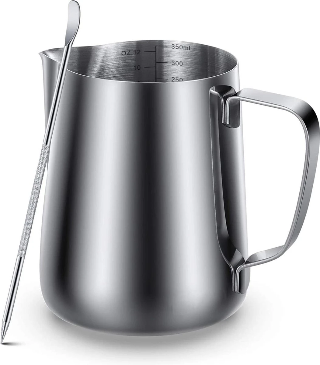 Qualitá® Melkkan Met Art Pen - Barista Melkkannetje - 350 ML - Melkopschuimkannen 1 Qualitá® Melkkan Met Art Pen - Barista Melkkannetje - 350 ML - Melkopschuimkannen