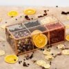 Giftbox Large 6 Botanicals & Gedroogde Vruchten Voor Gin Of Cocktails In Mooie Glazen Kist. Perfect Geschenk Voor Elke Gin- Of Cocktail-lover.