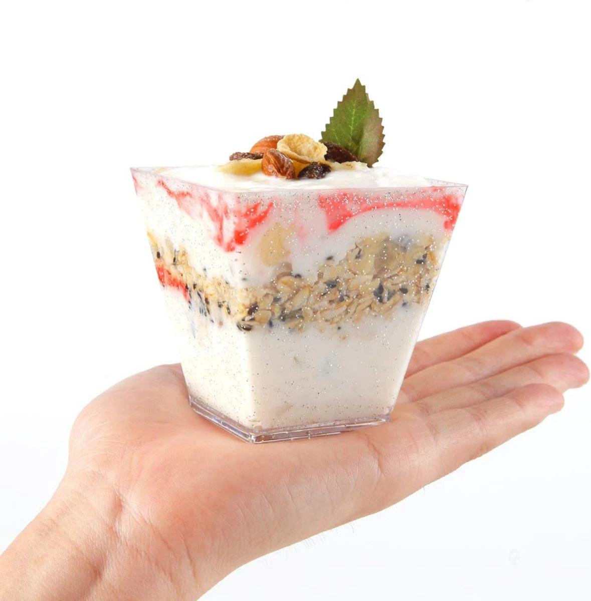 Merkloos Kleine Amuse Bakjes Voor Dessert/IJs/Fruit/Hapjes/Tapas/Toetje/Gebakje/Taartje - Herbruikbare Amusebakjes Van Kunststof - Afwasmachinebestendig - 70ML - Vierkant - 25 Stuks - Transparant Met Zilveren Glitter 2 Merkloos Kleine Amuse Bakjes Voor Dessert/IJs/Fruit/Hapjes/Tapas/Toetje/Gebakje/Taartje - Herbruikbare Amusebakjes Van Kunststof - Afwasmachinebestendig - 70ML - Vierkant - 25 Stuks - Transparant Met Zilveren Glitter - Afbeelding 2