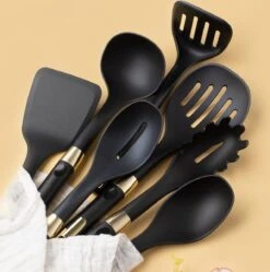 Levabe Zwart Gouden Keukengerei Set Met Houder 7 Delig - Hittebestendig - BPA Vrij - Koken - Nylon - Stainnless Steel - Keuken Gerei 13 Levabe Zwart Gouden Keukengerei Set Met Houder 7 Delig - Hittebestendig - BPA Vrij - Koken - Nylon - Stainnless Steel - Keuken Gerei -Kookgerei Koning Verkoop 1192x1200 13