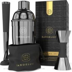 Cocktail Set Van BarDeluxe® - 3-Delig - 750ml Cocktail Shaker - Jigger / Maatbeker - Cocktail Stamper - Inclusief Nederlandstalig Receptenboek + Bewaarhoes - Metaal Zwart