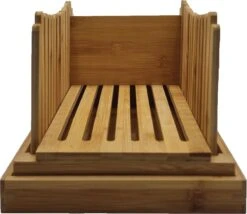 Stelleriana Broodsnijder Of Broodsnijmachine Van Bamboo Hout Als Hulpmiddel Bij Het Snijden Van Vers Zelf Gebakken Brood En Broodbakken. Bevat Een Broodplank/Snijplank Met Kruimelbak/Kruimelvanger. -Kookgerei Koning Verkoop 1200x1039 20