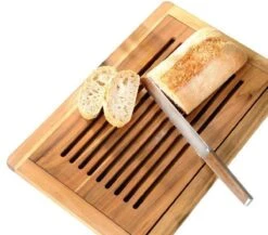 FSC Acacia Houten Broodsnijplank + Kruimelvanger | Broodplank Hout Met Brood Kruimel Opvangbak | Brood Snijplank Met Rooster | Snijplank Voor Brood | Afm. 47,5 X 32 X 2 Cm. 7 FSC Acacia Houten Broodsnijplank + Kruimelvanger | Broodplank Hout Met Brood Kruimel Opvangbak | Brood Snijplank Met Rooster | Snijplank Voor Brood | Afm. 47,5 X 32 X 2 Cm. -Kookgerei Koning Verkoop 1200x1054 9