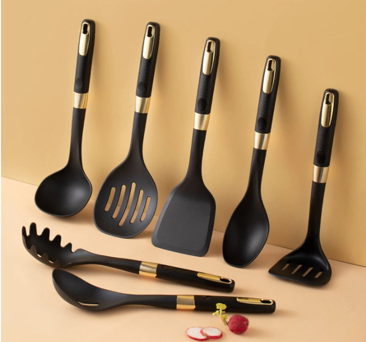 Levabe Zwart Gouden Keukengerei Set Met Houder 7 Delig - Hittebestendig - BPA Vrij - Koken - Nylon - Stainnless Steel - Keuken Gerei 5 Levabe Zwart Gouden Keukengerei Set Met Houder 7 Delig - Hittebestendig - BPA Vrij - Koken - Nylon - Stainnless Steel - Keuken Gerei - Afbeelding 5