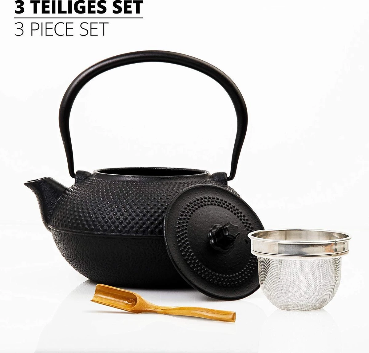 Lumaland - Thee Set - Theeservies - 1x Gietijzeren Theepot (1,4L), 1x Bamboe Doseerlepel, 1x Edelstalen Zeef 1 Lumaland - Thee Set - Theeservies - 1x Gietijzeren Theepot (1,4L), 1x Bamboe Doseerlepel, 1x Edelstalen Zeef