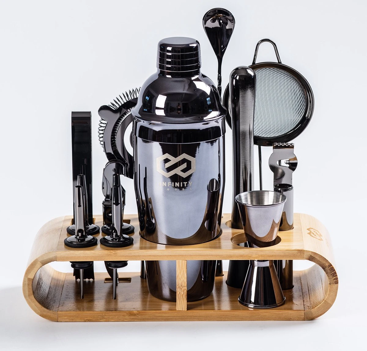 Infinity Goods Cocktailset - 15 Delige Zwarte Cocktail Shaker Set - Luxe Cadeauverpakking - Inclusief Recepten - Zwart 4 Infinity Goods Cocktailset - 15 Delige Zwarte Cocktail Shaker Set - Luxe Cadeauverpakking - Inclusief Recepten - Zwart - Afbeelding 4