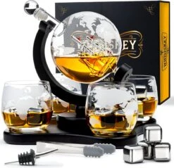 Whisiskey Whiskey Karaf - Wereldbol - Luxe Whisky Karaf Set - Whiskey Set - 0,9 L - Decanteer Karaf - Incl. 4 RVS Whiskey Stones, Schenktuit En 4 Whiskey Glazen - Peaky Blinders - Cadeau Voor Man & Vrouw