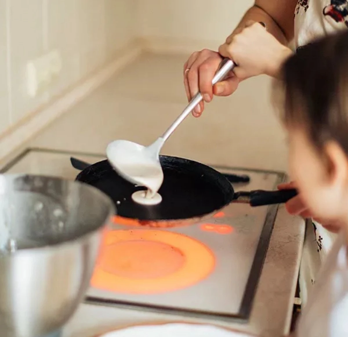 Cheffinger Pannenkoekenpan - Antiaanbaklaag - Krasbestendig - 28cm 2 Cheffinger Pannenkoekenpan - Antiaanbaklaag - Krasbestendig - 28cm - Afbeelding 2