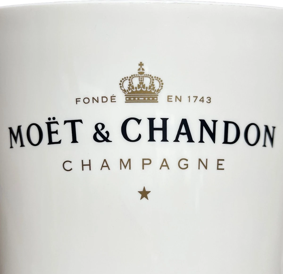 Moët & Chandon Ice Imperial Wijnkoeler Incl. 2 Glazen | Ice Bucket Inclusief 2 Witte Glazen | Luxe Wijnkoeler En Champagneglas | Ijsemmer En Champagneglas | 3 Moët & Chandon Ice Imperial Wijnkoeler Incl. 2 Glazen | Ice Bucket Inclusief 2 Witte Glazen | Luxe Wijnkoeler En Champagneglas | Ijsemmer En Champagneglas | - Afbeelding 3