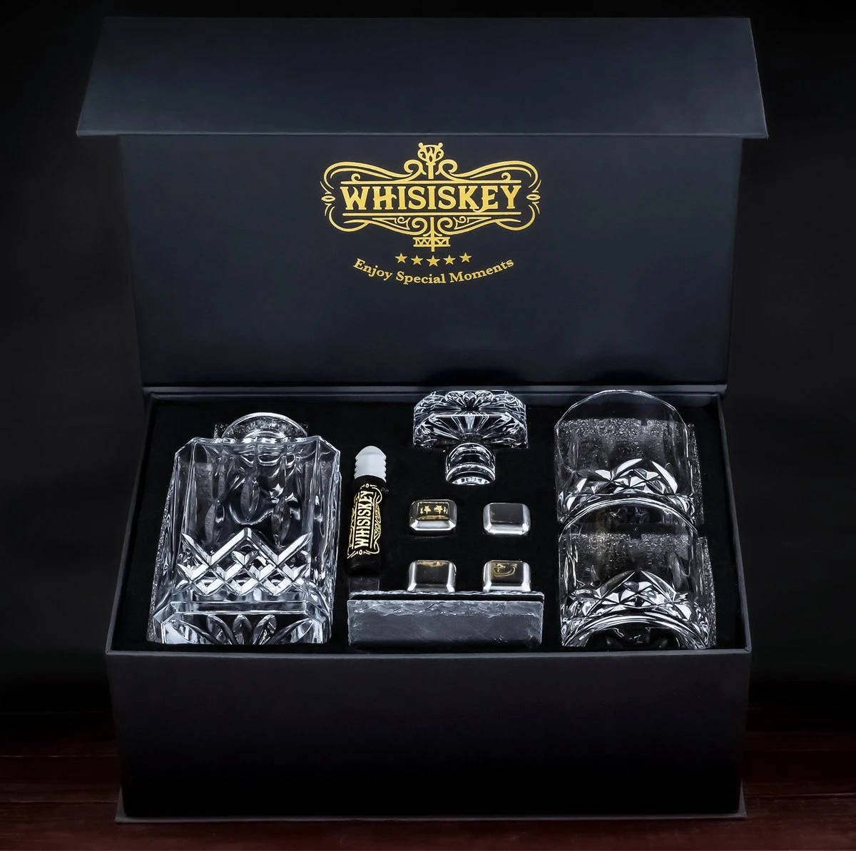 Whisiskey Whiskey Karaf - Klassiek - Whiskey Glazen - Luxe Whiskey Karaf Set - 0,9 L – Decanteer Set - Whisky Set - Incl. 2 Tumbler Glazen - Peaky Blinders - Cadeau Voor Man & Vrouw 2 Whisiskey Whiskey Karaf - Klassiek - Whiskey Glazen - Luxe Whiskey Karaf Set - 0,9 L – Decanteer Set - Whisky Set - Incl. 2 Tumbler Glazen - Peaky Blinders - Cadeau Voor Man & Vrouw - Afbeelding 2