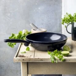 GreenPan Cambridge Wokpan 28cm - Zwart - Inductie - PFAS-vrij -Kookgerei Koning Verkoop 1200x1199 31
