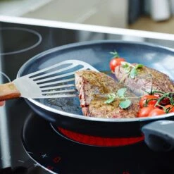 GreenPan Cambridge Hapjespan Met Deksel 24cm - Zwart - Inductie - PFAS-vrij 30 GreenPan Cambridge Hapjespan Met Deksel 24cm - Zwart - Inductie - PFAS-vrij -Kookgerei Koning Verkoop 1200x1199 37