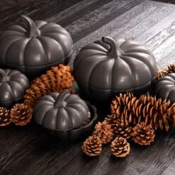 Riviera Maison Voorraadpot Met Deksel - Pumpkin Decoration Bowl - Zwart - Maat XL -Kookgerei Koning Verkoop 1200x1200 1132