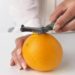 Brabantia Tasty+ Dunschiller Y-vorm Plus Zesteur - Fir Green 13 Brabantia Tasty+ Dunschiller Y-vorm Plus Zesteur - Fir Green -Kookgerei Koning Verkoop 1200x1200 1508