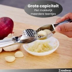 Ironbear® Knoflookpers - Gemberpers - Roestvrij Staal - Handpers - Vaatwasser Bestendig 8 Ironbear® Knoflookpers - Gemberpers - Roestvrij Staal - Handpers - Vaatwasser Bestendig -Kookgerei Koning Verkoop 1200x1200 1565