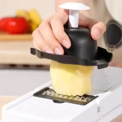 Mmoods Luxe Mandoline - Groentesnijder Voor Keuken - Keukensnijder Voor Groenten En Fruit - Groentesnijder - 19 Instelbare Raspen - Uiensnijder - Spiraalsnijder - Frietsnijder -Kookgerei Koning Verkoop 1200x1200 1855