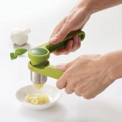 Joseph Joseph Helix Knoflookpers - 17,6 X 4,6 X 5,8 Cm - Groen -Kookgerei Koning Verkoop 1200x1200 2230