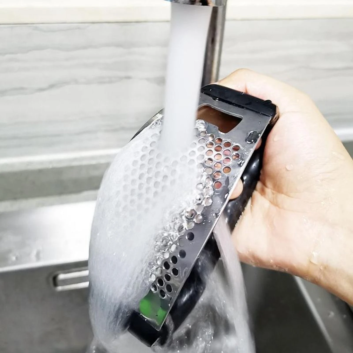 Knoflookpers/Gemberpers - Metico Knify - RVS - Vaatwasserbestendig 10 Knoflookpers/Gemberpers - Metico Knify - RVS - Vaatwasserbestendig - Afbeelding 10