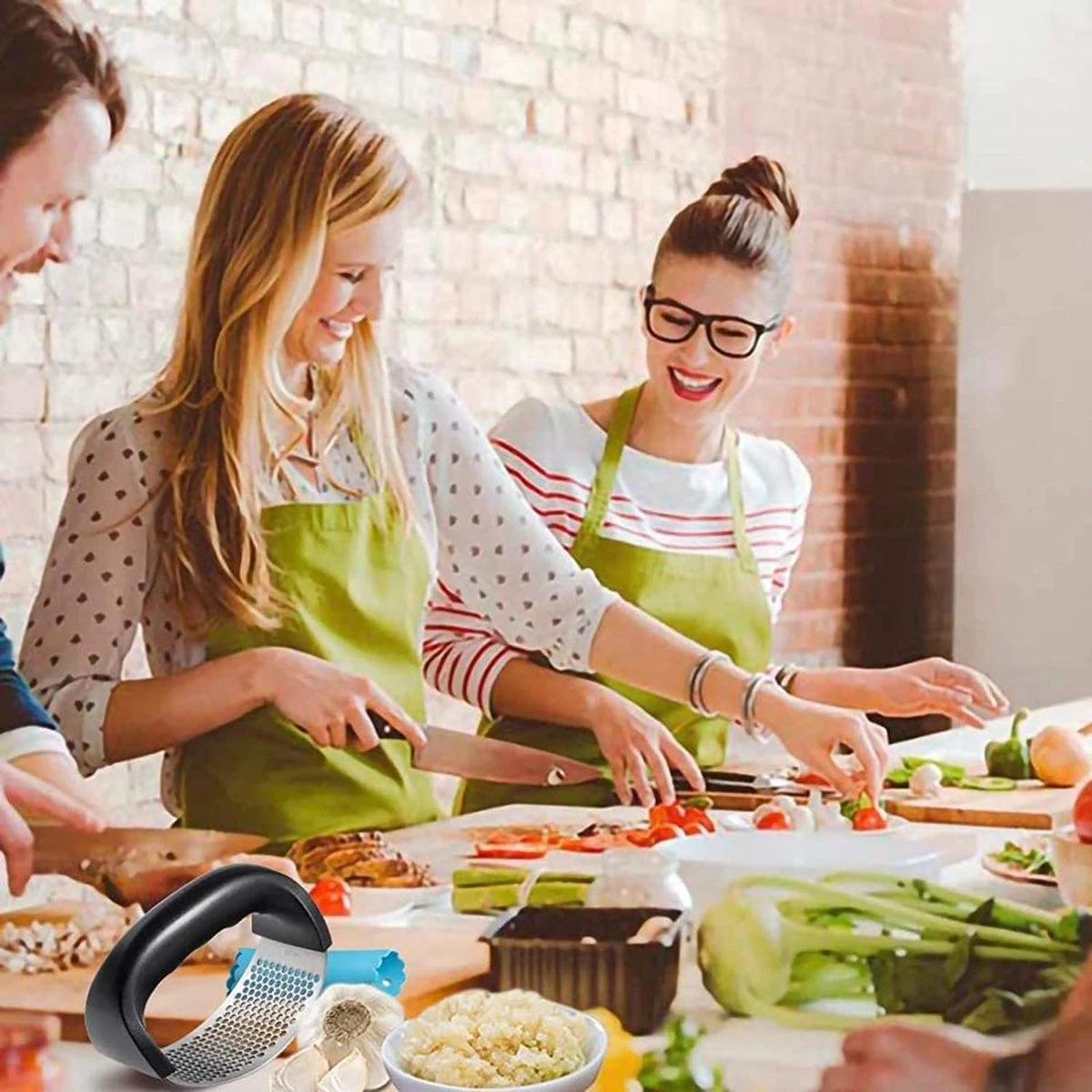 Igoods Knoflookpers/Gemberpers - Vaatwasser Bestendig - Met Borstel & Siliconen Peller 3 Igoods Knoflookpers/Gemberpers - Vaatwasser Bestendig - Met Borstel & Siliconen Peller - Afbeelding 3