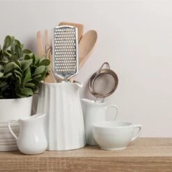 RVS Rasp Voor Keuken én Eettafel - Relaxdays - O.a. Voor Kaas, Citroen - Keukenrasp / Citroenrasp / Kaasrasp -Kookgerei Koning Verkoop 1200x1200 2579