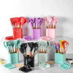 Merkloos Kookgerei Roze 13-delig Met Houder En Kookhulpstuk - Keukengerei Set - Kitchenset Roze -Kookgerei Koning Verkoop 1200x1200 2699