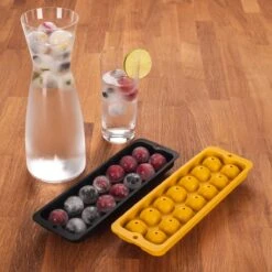 Blumtal Bollen IJsblokjesvorm - 2 X 14 IJsblokjes - Hoogwaardig Siliconen - 28 Stuks - 3 Cm - Olive - Groen / Mineral Red - Rood -Kookgerei Koning Verkoop 1200x1200 2821