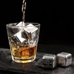 IGOODS Whiskey Stones Set (8 Stuks) Incl. Tang - Whisky Stenen - RVS - Herbruikbare Ijsblokjes - Icecubes Met Tang 8 Stuks -Kookgerei Koning Verkoop 1200x1200 2876