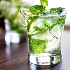 VITAMO Perfecte IJsballen Set Van 4 STUKS - Grote Whiskey IJsballenvorm - Ronde Whisky Stones - IJsklontjes - Cocktails - Frisdrank - Lekvrij - Siliconen - IJsblokjesvorm - Ø 6 Cm Groot - Zwart - Cadeau Tip -Kookgerei Koning Verkoop 1200x1200 2883