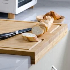 Zindoo Bamboe Snijplank Met Saprand - Werkblad - Aanrecht Snijplank - Bamboo Werkblad - Rand Voor Stabiliteit - Broodplank - FSC Bamboe - Duurzaam Hout - ZIN-BCB-01 -Kookgerei Koning Verkoop 1200x1200 2964