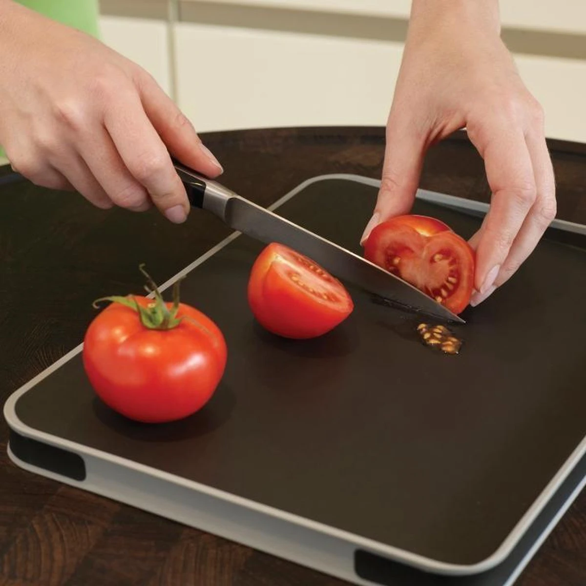 Joseph Joseph JosephJoseph - Cut&Carve - Plus - Snijplank - Groot - Zwart 7 Joseph Joseph JosephJoseph - Cut&Carve - Plus - Snijplank - Groot - Zwart - Afbeelding 7