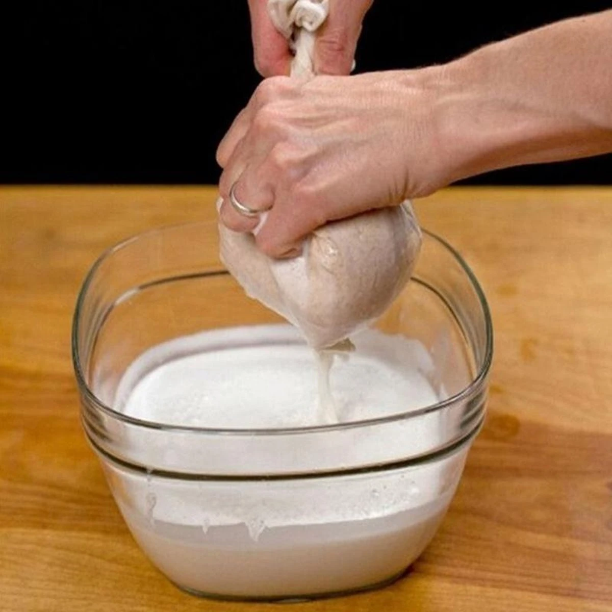 Kaasdoek - Passeerdoek - Neteldoek - Passeerzeef - Notenmelkzak - Zeefdoek - 200 Mesh - 20x30 Cm 3 Kaasdoek - Passeerdoek - Neteldoek - Passeerzeef - Notenmelkzak - Zeefdoek - 200 Mesh - 20x30 Cm - Afbeelding 3