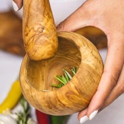 Jay Hill Vijzel Tunea - Olijfhout - ø 10 Cm -Kookgerei Koning Verkoop 1200x1200 3482