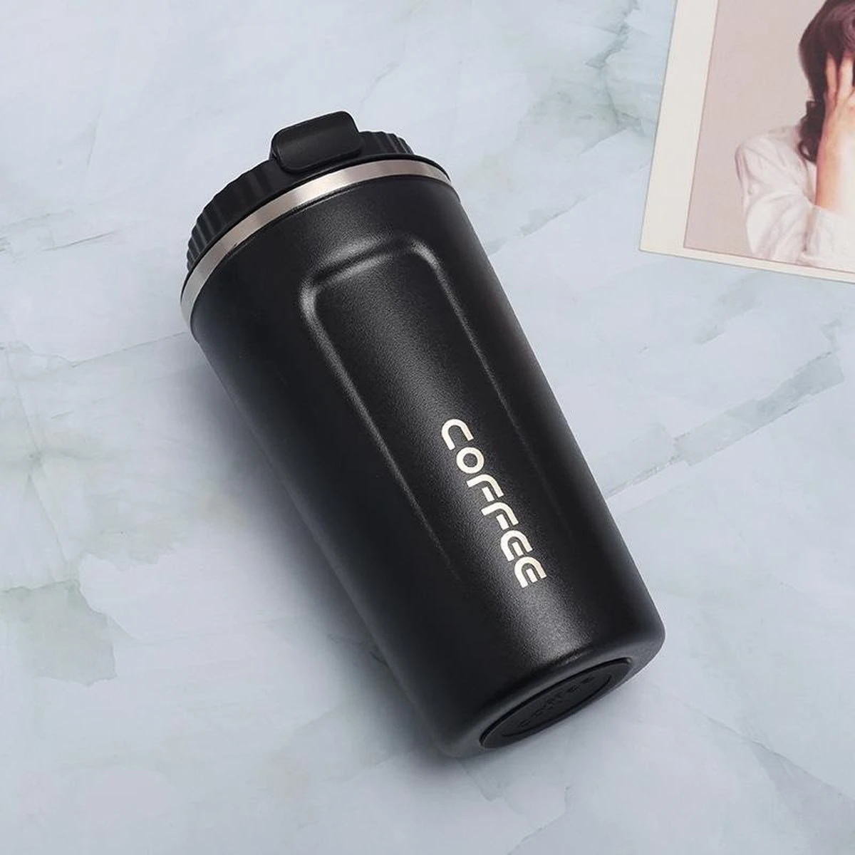 Koffiebeker To Go | Lekvrije Thermosbeker | Thermosfles | RVS Reisbeker | Dubbelwandige Travel Mug | 380 Ml | Zwart 1 Koffiebeker To Go | Lekvrije Thermosbeker | Thermosfles | RVS Reisbeker | Dubbelwandige Travel Mug | 380 Ml | Zwart