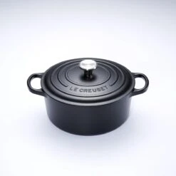 Le Creuset Signature Braadpan - 4,2 L - 24 Cm - Zwart -Kookgerei Koning Verkoop 1200x1200 3843