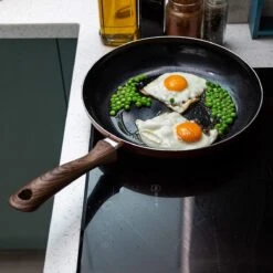 Nuovva Koperen Koekenpan - Keramische Antikleeflaag – Houten Handvat Koekenpan - Ø 24 Cm Inductie - PTFE-vrij -Kookgerei Koning Verkoop 1200x1200 3905