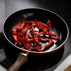 Nuovva Koperen Koekenpan - Keramische Antikleeflaag – Houten Handvat Koekenpan - Ø 24 Cm Inductie - PTFE-vrij -Kookgerei Koning Verkoop 1200x1200 3906