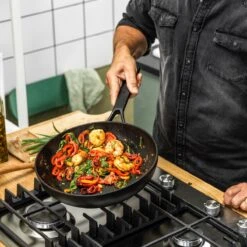 KitchenAid Classic Forged Aluminium Wok ø28cm - Zwart - Inductie - Anti-aanbak 25 KitchenAid Classic Forged Aluminium Wok ø28cm - Zwart - Inductie - Anti-aanbak -Kookgerei Koning Verkoop 1200x1200 3963