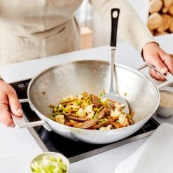 Demeyere Industry 5 RVS Wokpan – Wokpan Inductie – 30 Cm –2 Handvaten – PTFE-vrij -Kookgerei Koning Verkoop 1200x1200 4005
