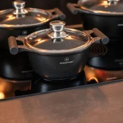 Herenthal Inductie Pannenset - Luxe 10-delige Koekenpanset - Voor Alle Warmtebronnen - Met Glazen Deksels En Koudgrepen - Zwart 15 Herenthal Inductie Pannenset - Luxe 10-delige Koekenpanset - Voor Alle Warmtebronnen - Met Glazen Deksels En Koudgrepen - Zwart -Kookgerei Koning Verkoop 1200x1200 4214