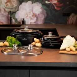 Herenthal Inductie Pannenset - Luxe 10-delige Koekenpanset - Voor Alle Warmtebronnen - Met Glazen Deksels En Koudgrepen - Zwart 19 Herenthal Inductie Pannenset - Luxe 10-delige Koekenpanset - Voor Alle Warmtebronnen - Met Glazen Deksels En Koudgrepen - Zwart -Kookgerei Koning Verkoop 1200x1200 4218