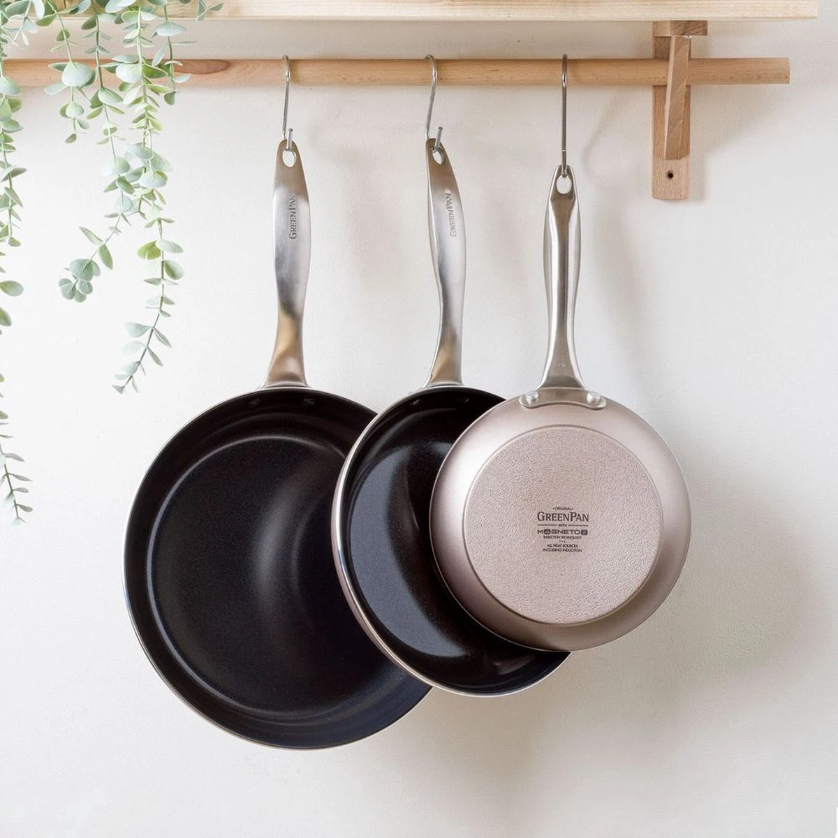 GreenPan Koekenpan - Royal Bronze - ø 20 Cm - Keramische Anti-aanbaklaag 4 GreenPan Koekenpan - Royal Bronze - ø 20 Cm - Keramische Anti-aanbaklaag - Afbeelding 4