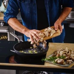 KitchenAid Hard Geanodiseerd Aluminium Koekenpannenset ø20+24+28cm - Zwart - Inductie 17 KitchenAid Hard Geanodiseerd Aluminium Koekenpannenset ø20+24+28cm - Zwart - Inductie -Kookgerei Koning Verkoop 1200x1200 4494