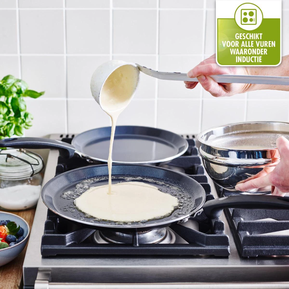GreenPan Essentials Pannenkoekenpan 24cm - Zwart - Inductie - PFAS-vrij 8 GreenPan Essentials Pannenkoekenpan 24cm - Zwart - Inductie - PFAS-vrij - Afbeelding 8
