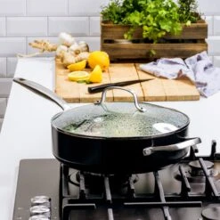 GreenPan Copenhagen Stoofpan Met Deksel En Extra Handvat 28cm/4.3L 26 GreenPan Copenhagen Stoofpan Met Deksel En Extra Handvat 28cm/4.3L -Kookgerei Koning Verkoop 1200x1200 5228
