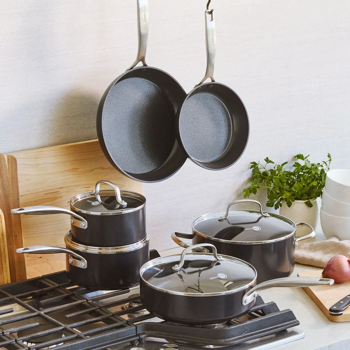 GreenPan Copenhagen Stoofpan Met Deksel En Extra Handvat 28cm/4.3L 11 GreenPan Copenhagen Stoofpan Met Deksel En Extra Handvat 28cm/4.3L - Afbeelding 11