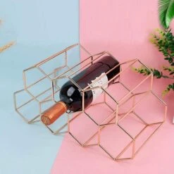 Wijnrek Hexagon 9 Flessen | Flessenrek | Wijn Accessoires | Wijnkast | Wijnrek Metaal | Wijnrekken | Wijnfleshouder | Wijnhouder | Rosé Goud -Kookgerei Koning Verkoop 1200x1200 5423