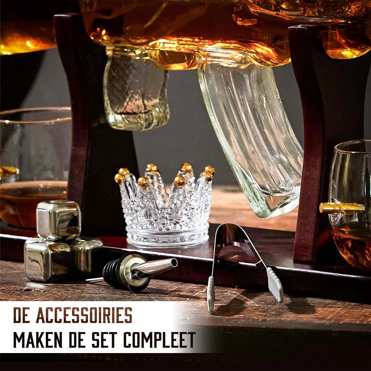 Whisiskey Whiskey Karaf - AK-47 - Luxe Whisky Karaf Set - 1 L - Decanteer Karaf - Whiskey Set - Incl. 4 RVS Whiskey Stones, Schenktuit & 2 Whiskey Glazen - Peaky Blinders - Cadeau Voor Man & Vrouw 3 Whisiskey Whiskey Karaf - AK-47 - Luxe Whisky Karaf Set - 1 L - Decanteer Karaf - Whiskey Set - Incl. 4 RVS Whiskey Stones, Schenktuit & 2 Whiskey Glazen - Peaky Blinders - Cadeau Voor Man & Vrouw - Afbeelding 3