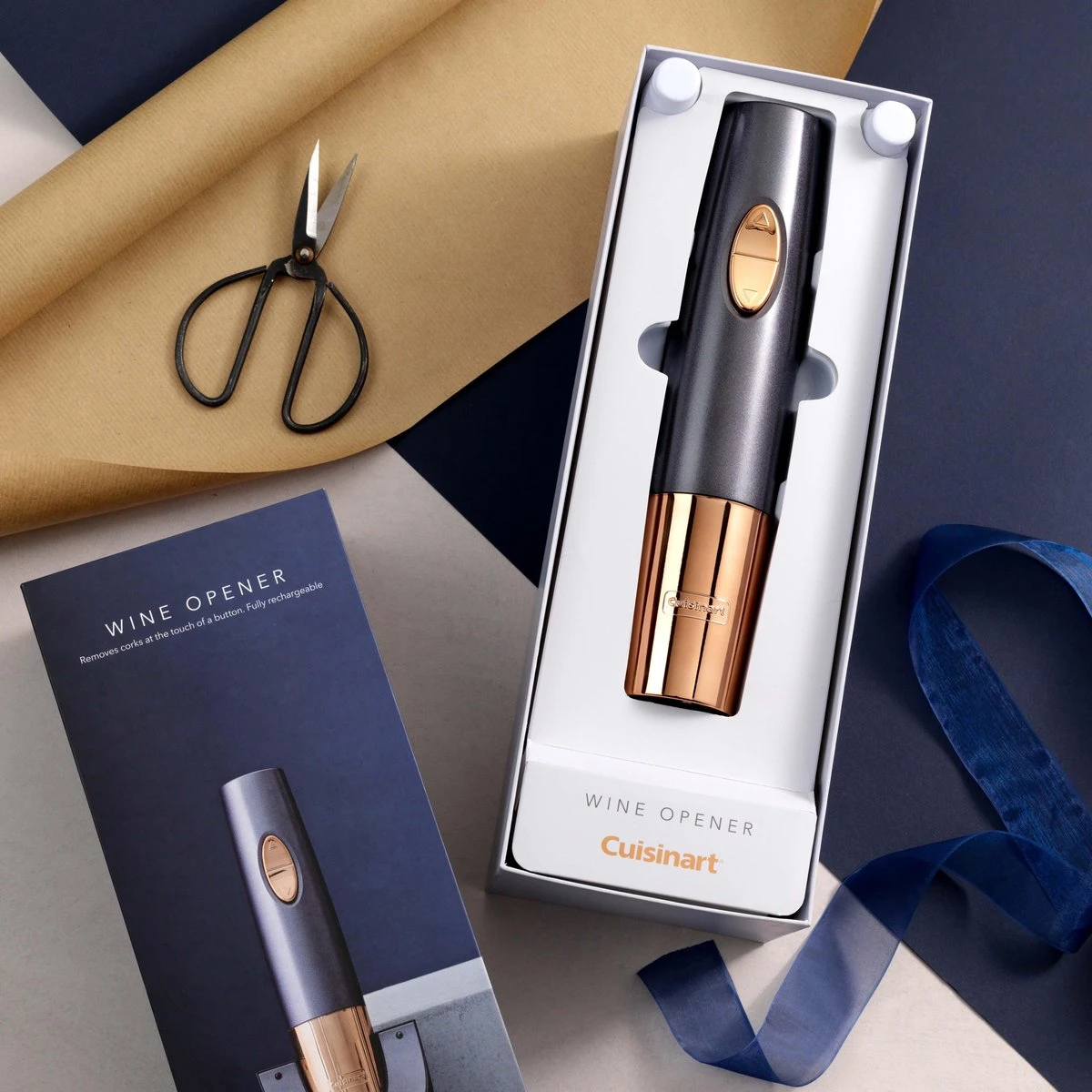 Cuisinart Wijnopener & Elektrische Kurkentrekker CWO50E - Draadloos - Inclusief Laadstation En Foliesnijder - Blauw 10 Cuisinart Wijnopener & Elektrische Kurkentrekker CWO50E - Draadloos - Inclusief Laadstation En Foliesnijder - Blauw - Afbeelding 10